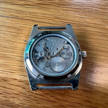 Load image into Gallery viewer, Display case back for vintage ST5 watches